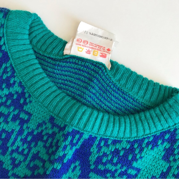 Knitcraft Canada Children's 90s Pullover Knit Sweater Vintage Teal/Blue Pattern - Picture 3 of 6